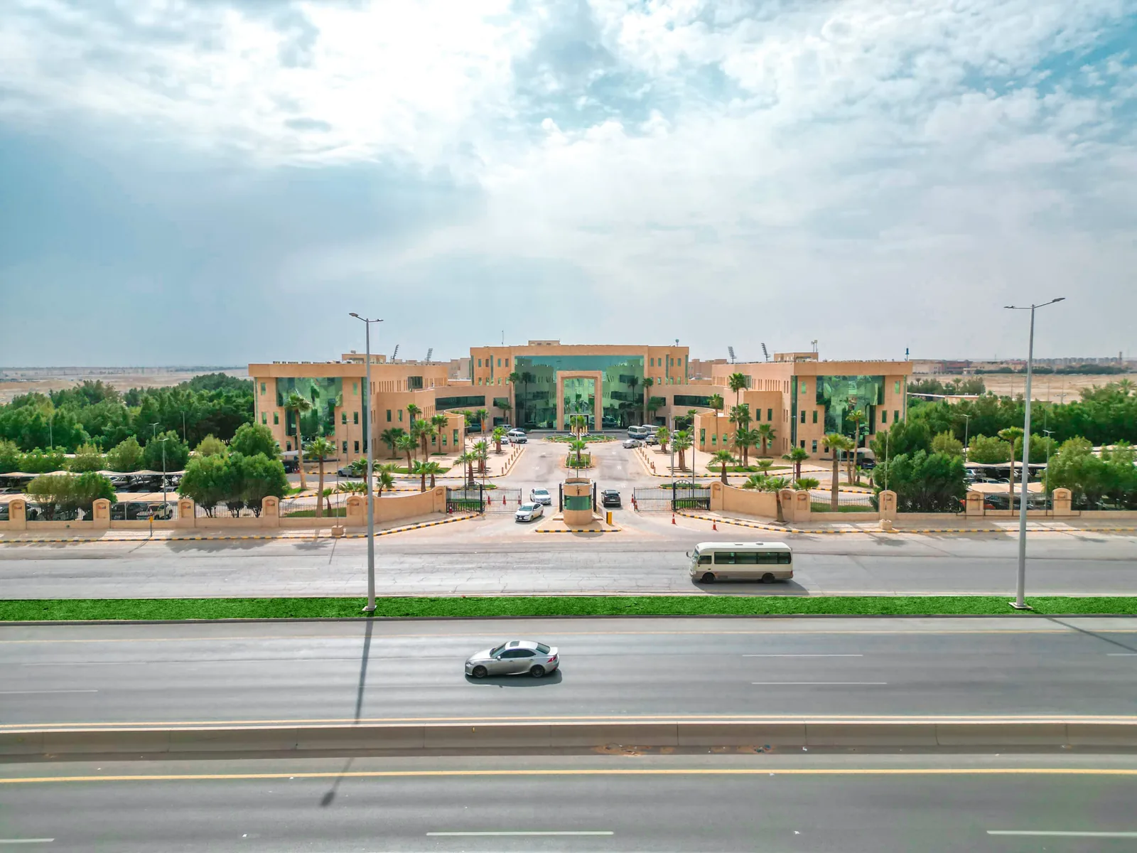 Suasana kampus Al-Yamamah University